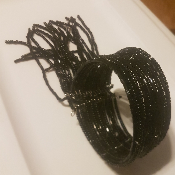 🖤 Beaded Tassel Bangles Cuff - Picture 2 of 7